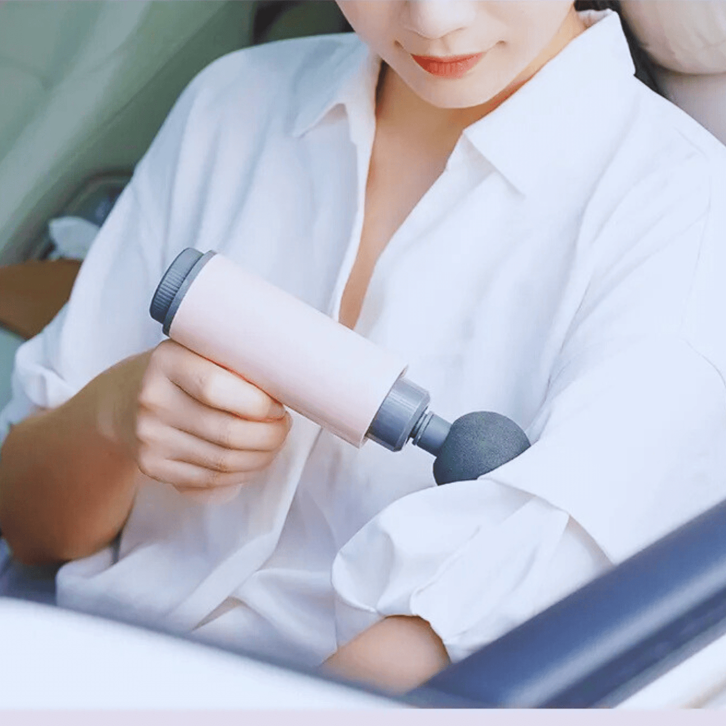 Pistola Masajeadora Muscular 4 Cabezales: Relaja y Alivia el Dolor Muscular de Forma Efectiva