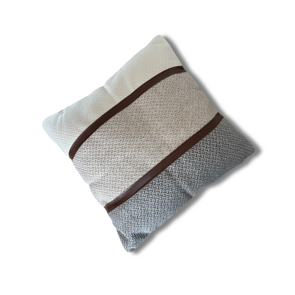 Cojín Decorativo de 42x42 cm con Texturas y Detalles en Cuerina: Comodidad y Estilo para tu Hogar