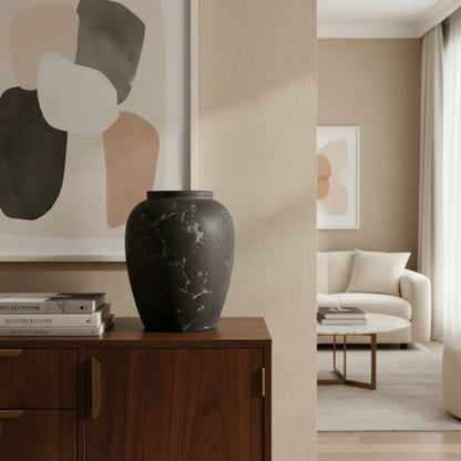 Jarrón Decorativo de Cerámica en Color Negro Mediano 25cm: Elegancia y Estilo para tu Hogar