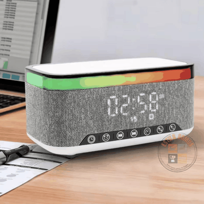 Radio Reloj Bluetooth Cargador Inalambrico Luces RGB Parlante Bluetooth Despertador Velador Mesa de Noche